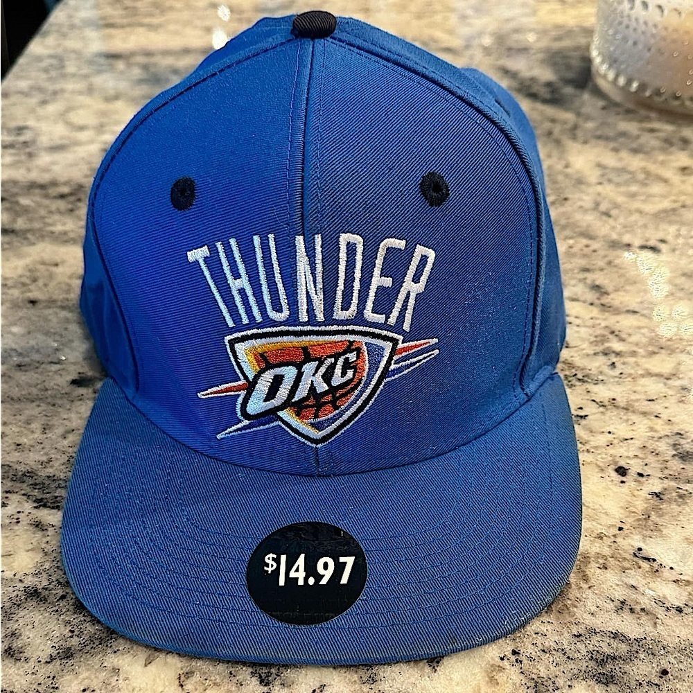 Thunder Oklahoma NBA Snap back NWT